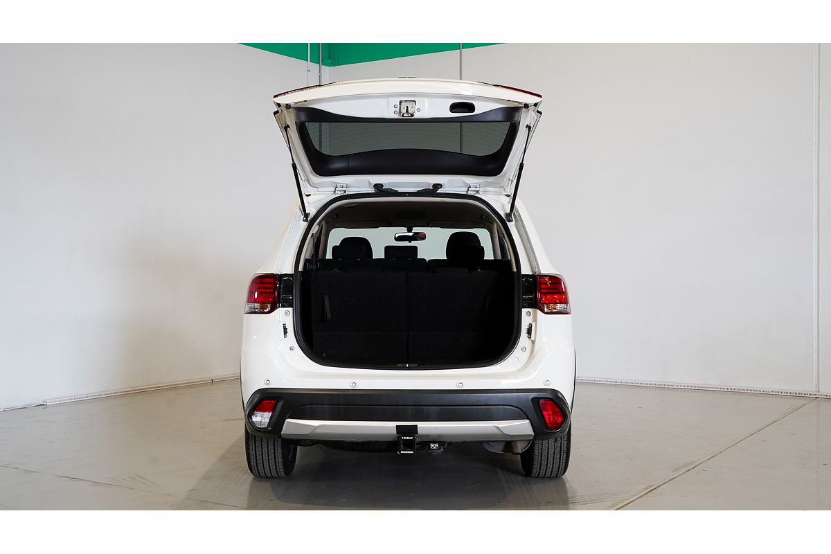 2017 Mitsubishi Outlander LS Safety Pack ZK