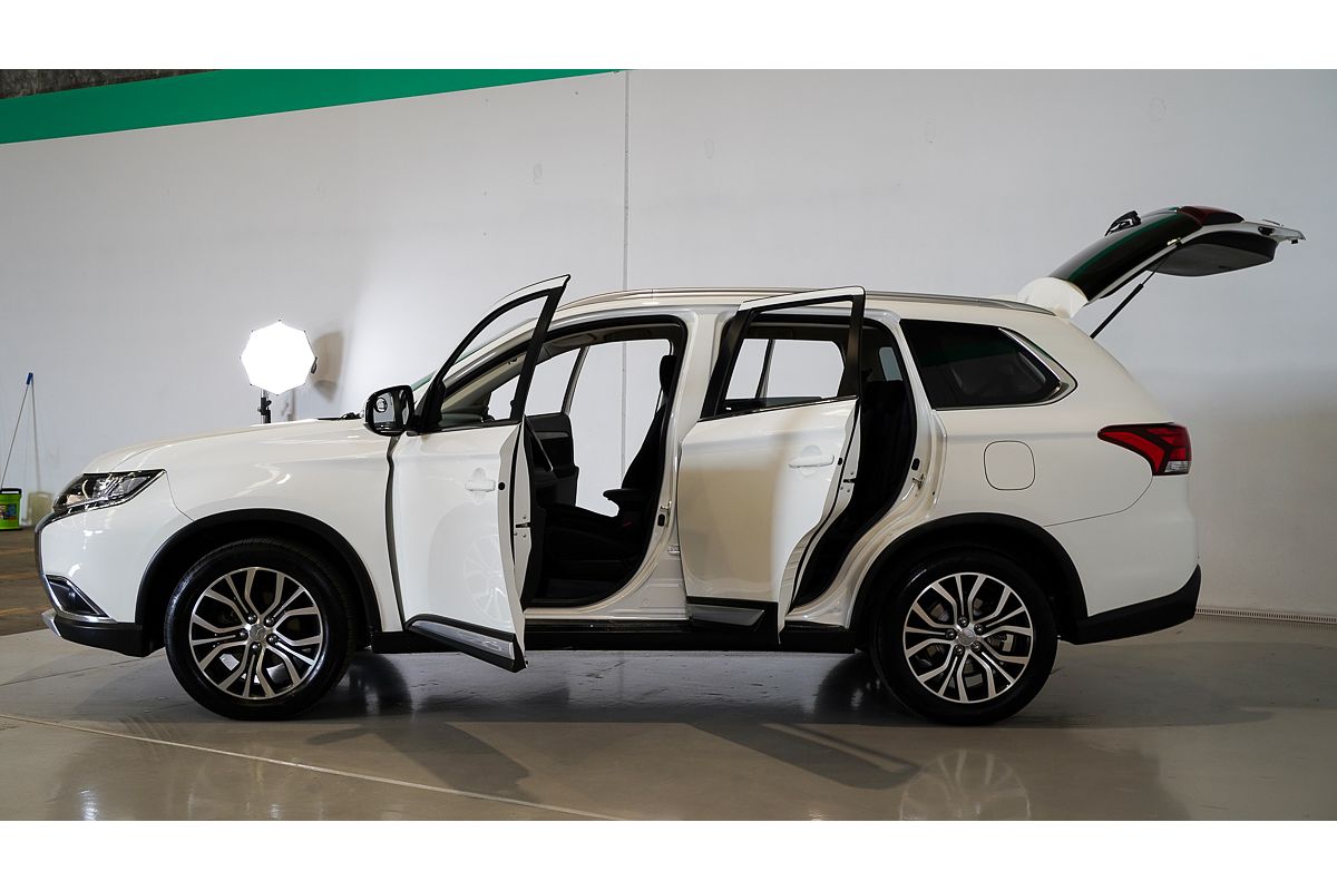 2017 Mitsubishi Outlander LS Safety Pack ZK