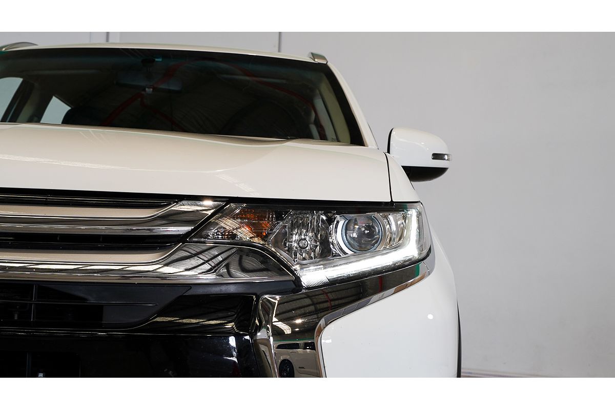 2017 Mitsubishi Outlander LS Safety Pack ZK