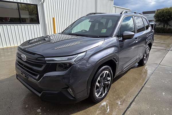 2025 Subaru Forester Premium S6