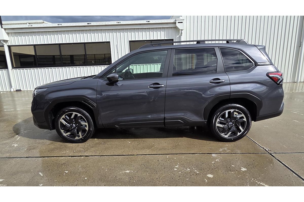 2025 Subaru Forester Premium S6