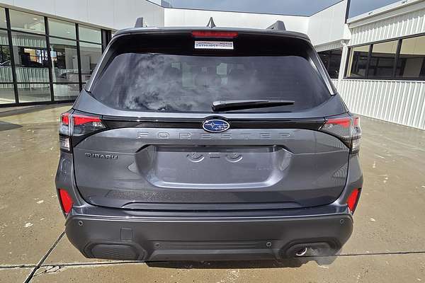 2025 Subaru Forester Premium S6