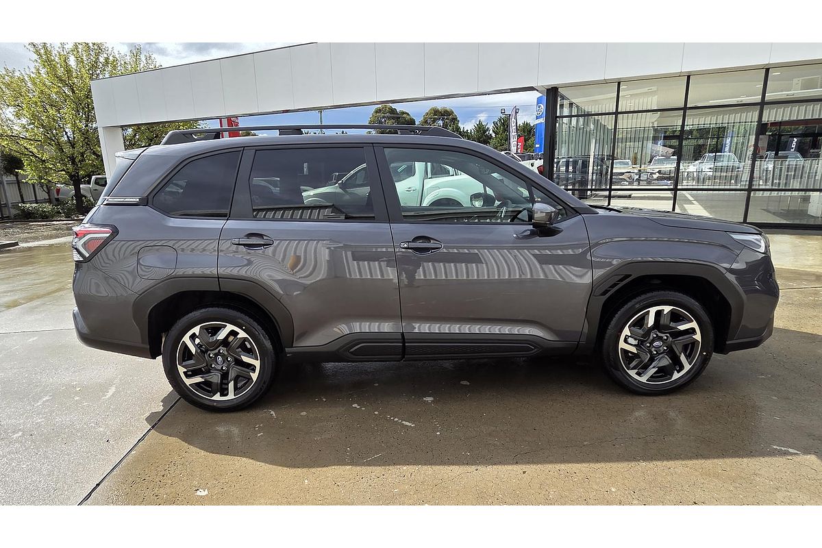 2025 Subaru Forester Premium S6