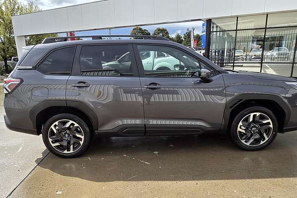 2025 Subaru Forester Premium S6
