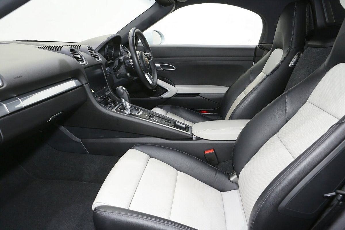 2023 Porsche 718 Boxster 982