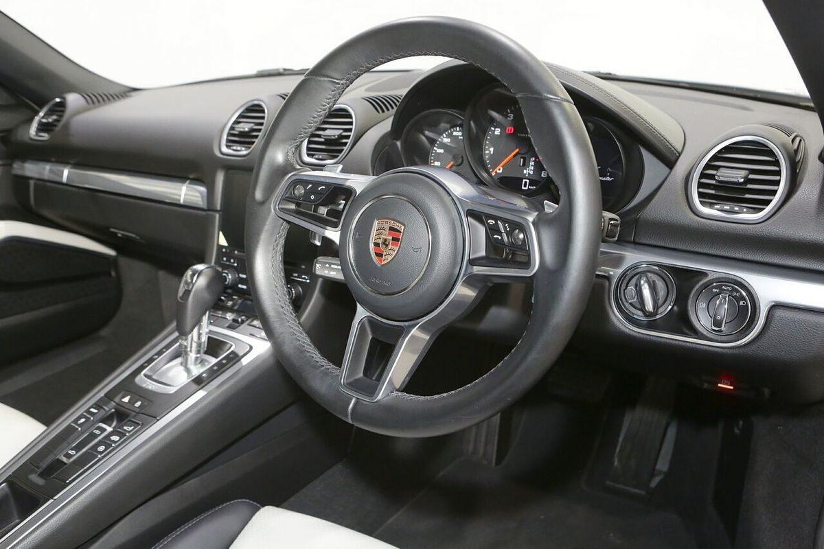 2023 Porsche 718 Boxster 982