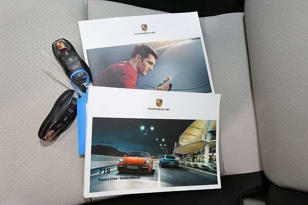 2023 Porsche 718 Boxster 982