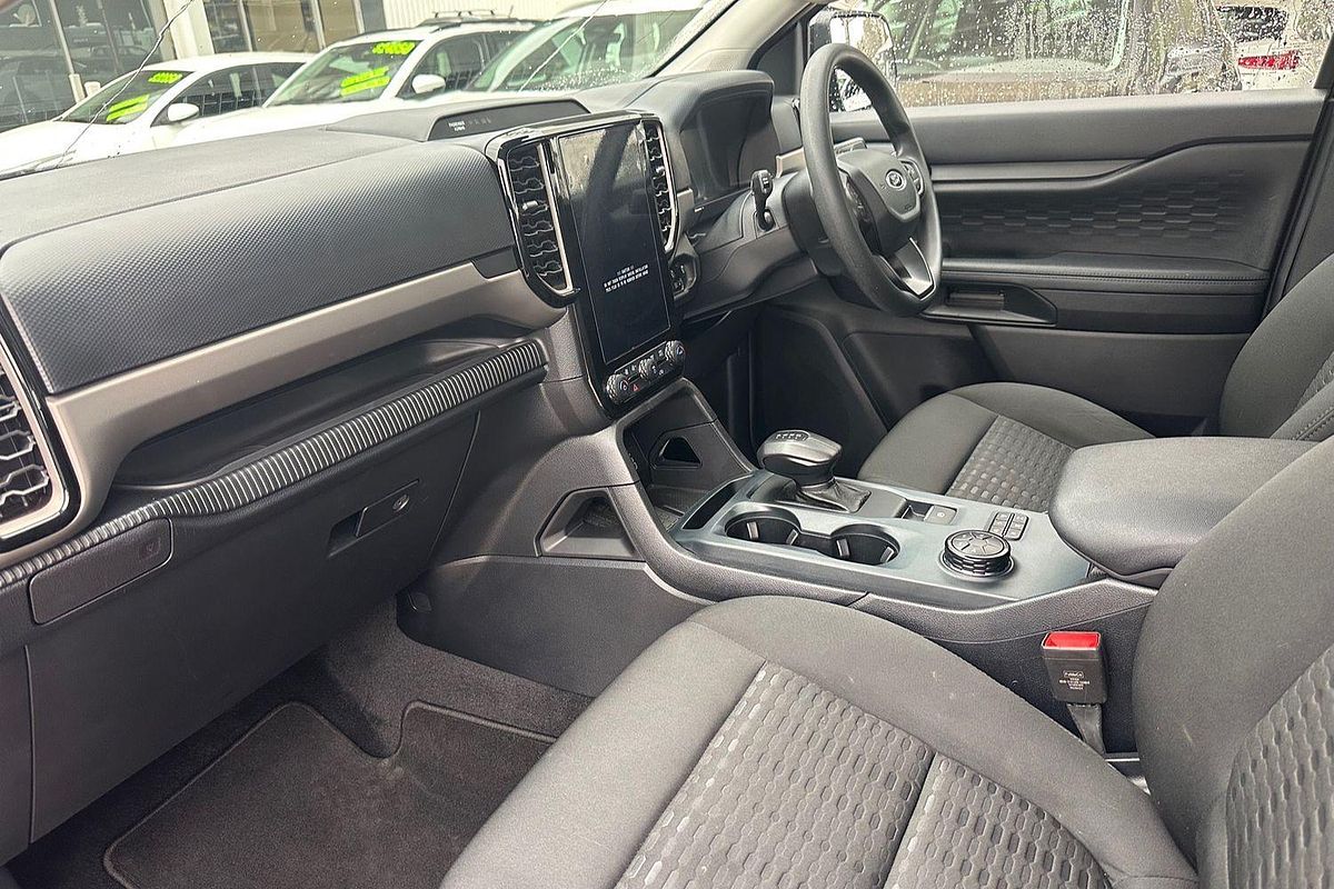 2024 Ford Everest Ambiente 2.0L