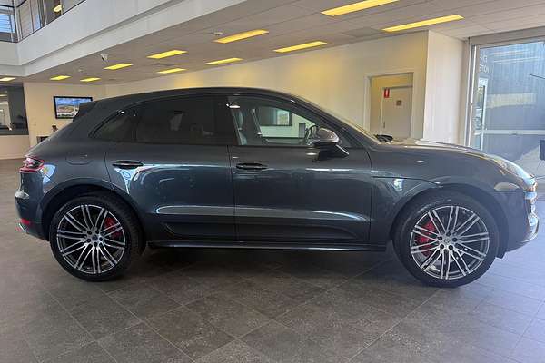 2017 Porsche Macan Turbo 95B