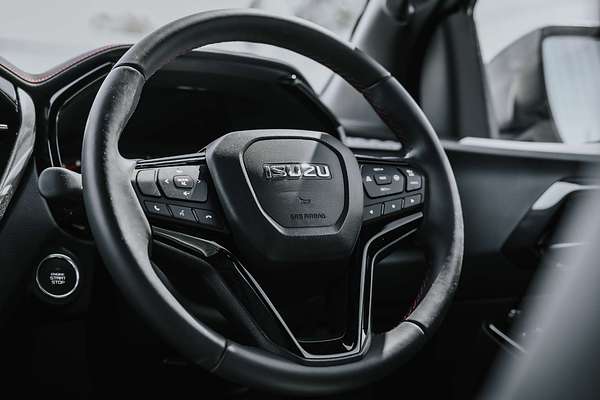 2025 Isuzu D-MAX X-TERRAIN 4X4