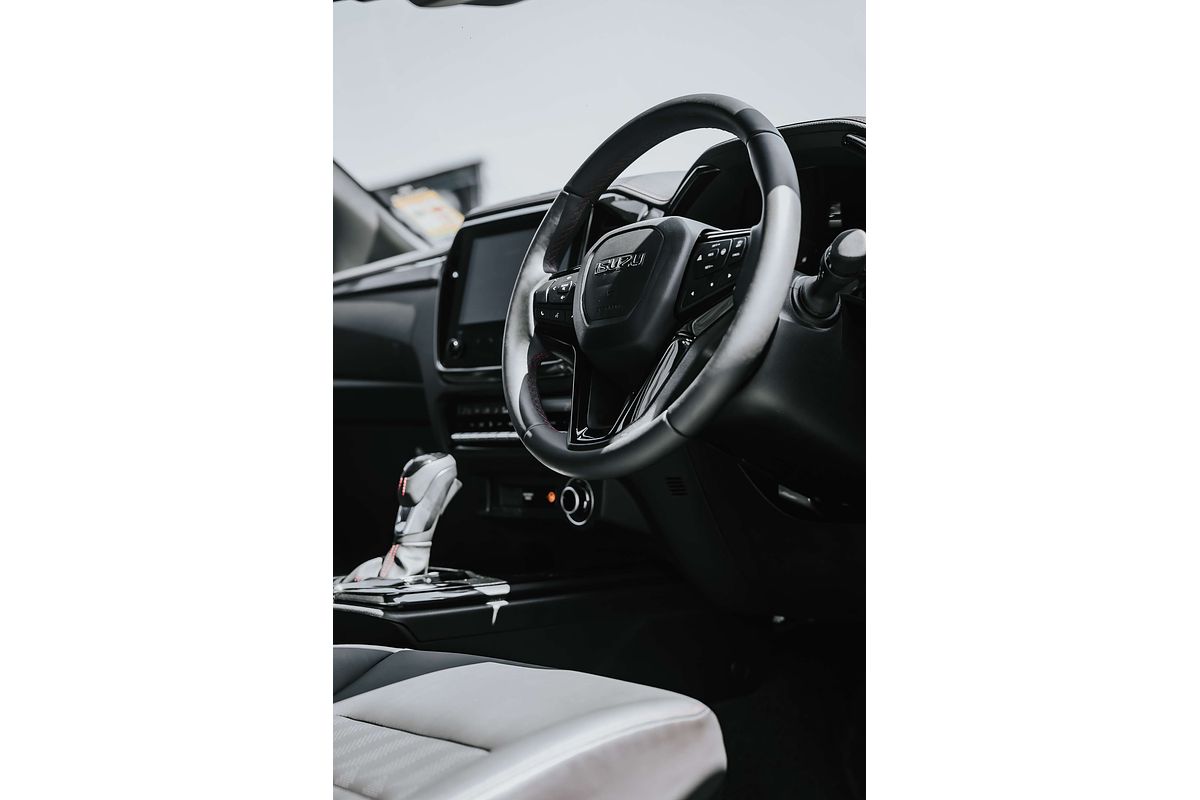 2025 Isuzu D-MAX X-TERRAIN 4X4