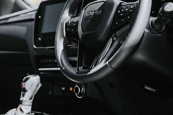 2025 Isuzu D-MAX X-TERRAIN 4X4