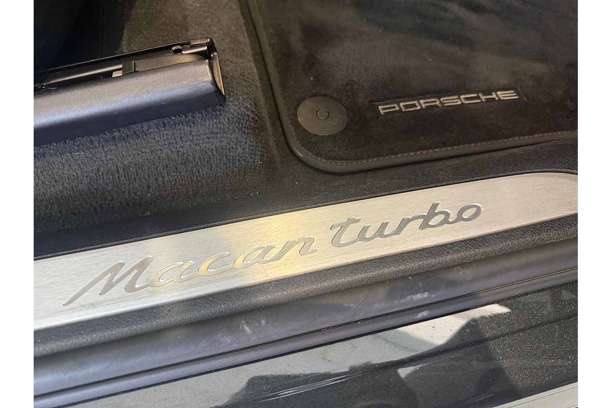 2017 Porsche Macan Turbo 95B