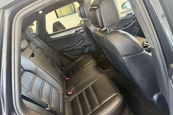 2017 Porsche Macan Turbo 95B