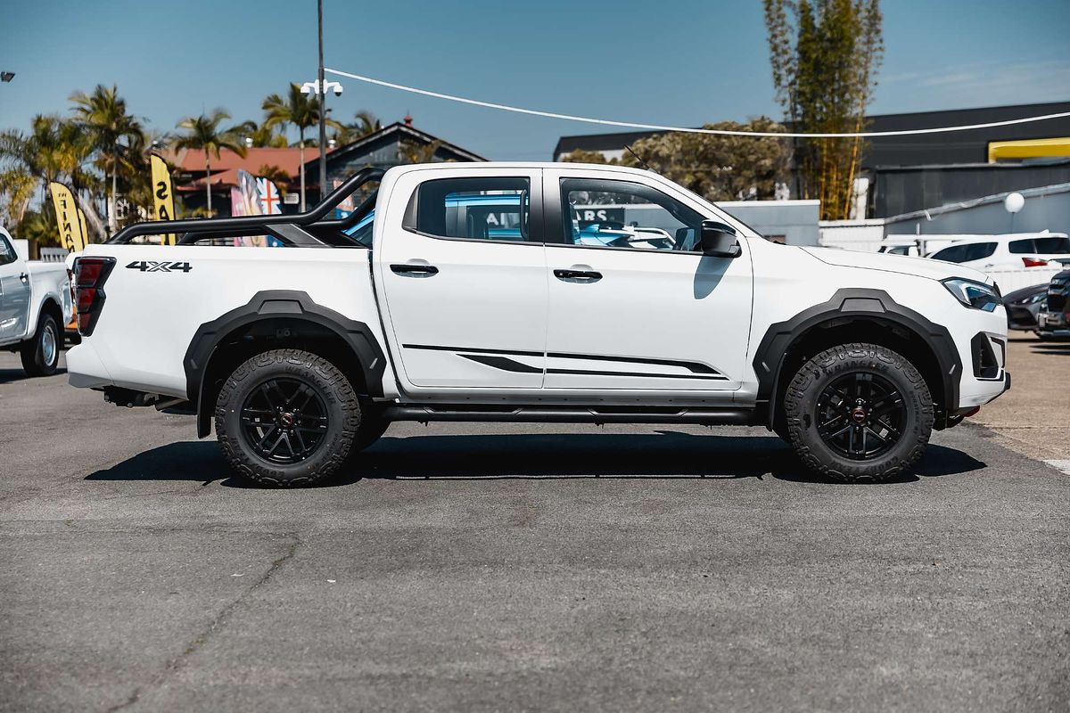2025 Isuzu D-MAX BLADE 4X4