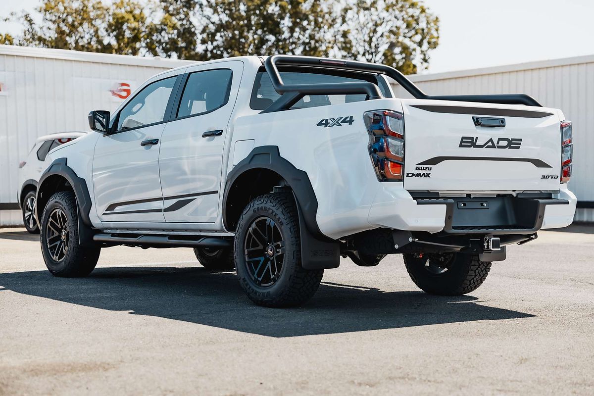 2025 Isuzu D-MAX BLADE 4X4