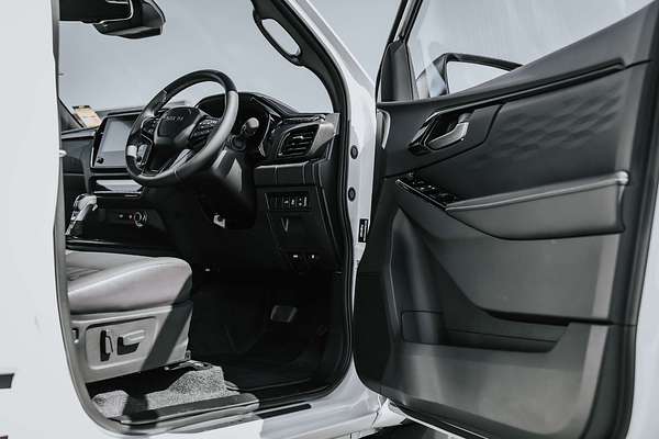 2025 Isuzu D-MAX BLADE 4X4