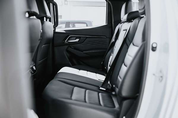 2025 Isuzu D-MAX BLADE 4X4