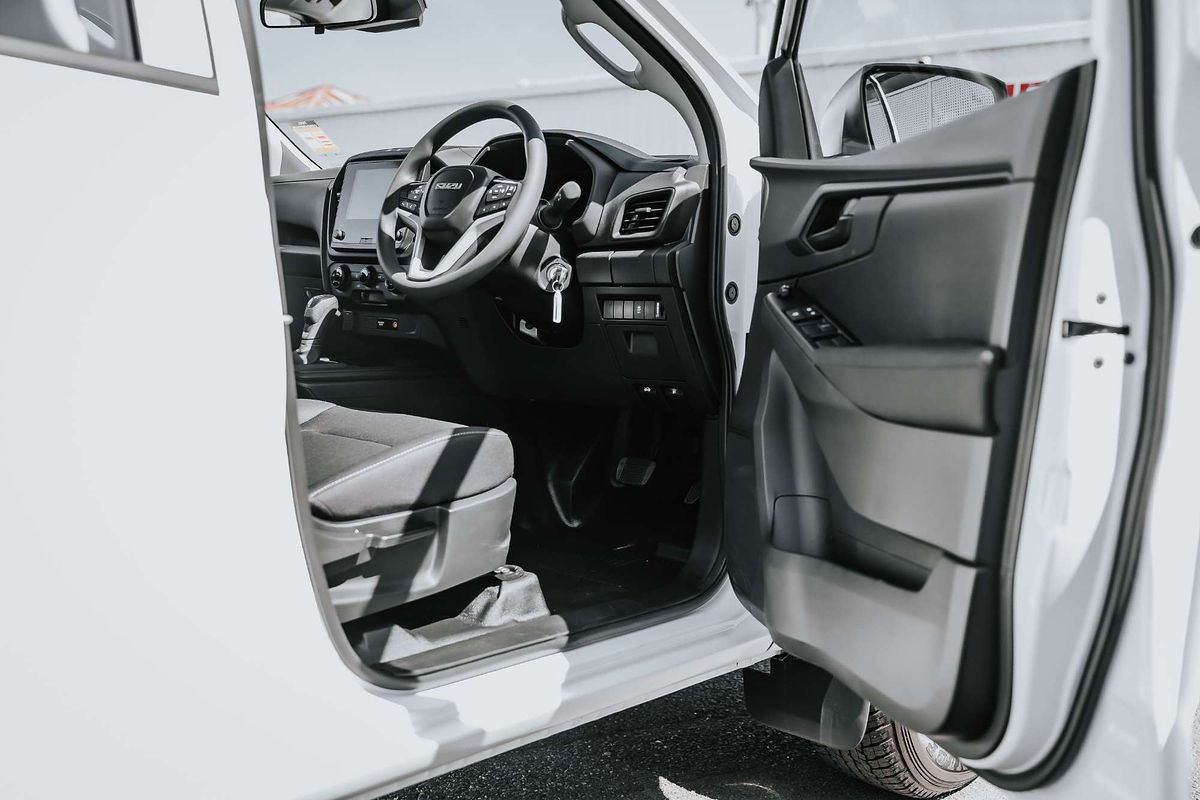 2025 Isuzu D-MAX SX High Ride Rear Wheel Drive