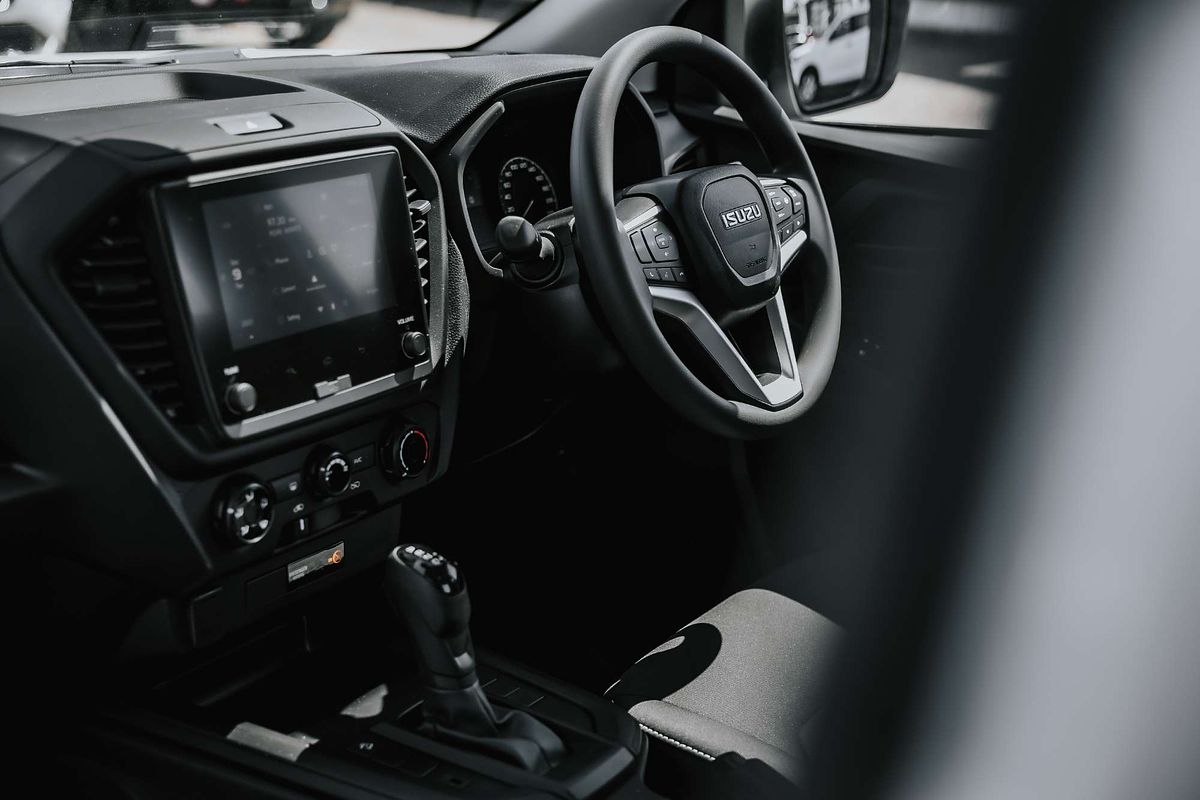2025 Isuzu D-MAX SX High Ride Rear Wheel Drive