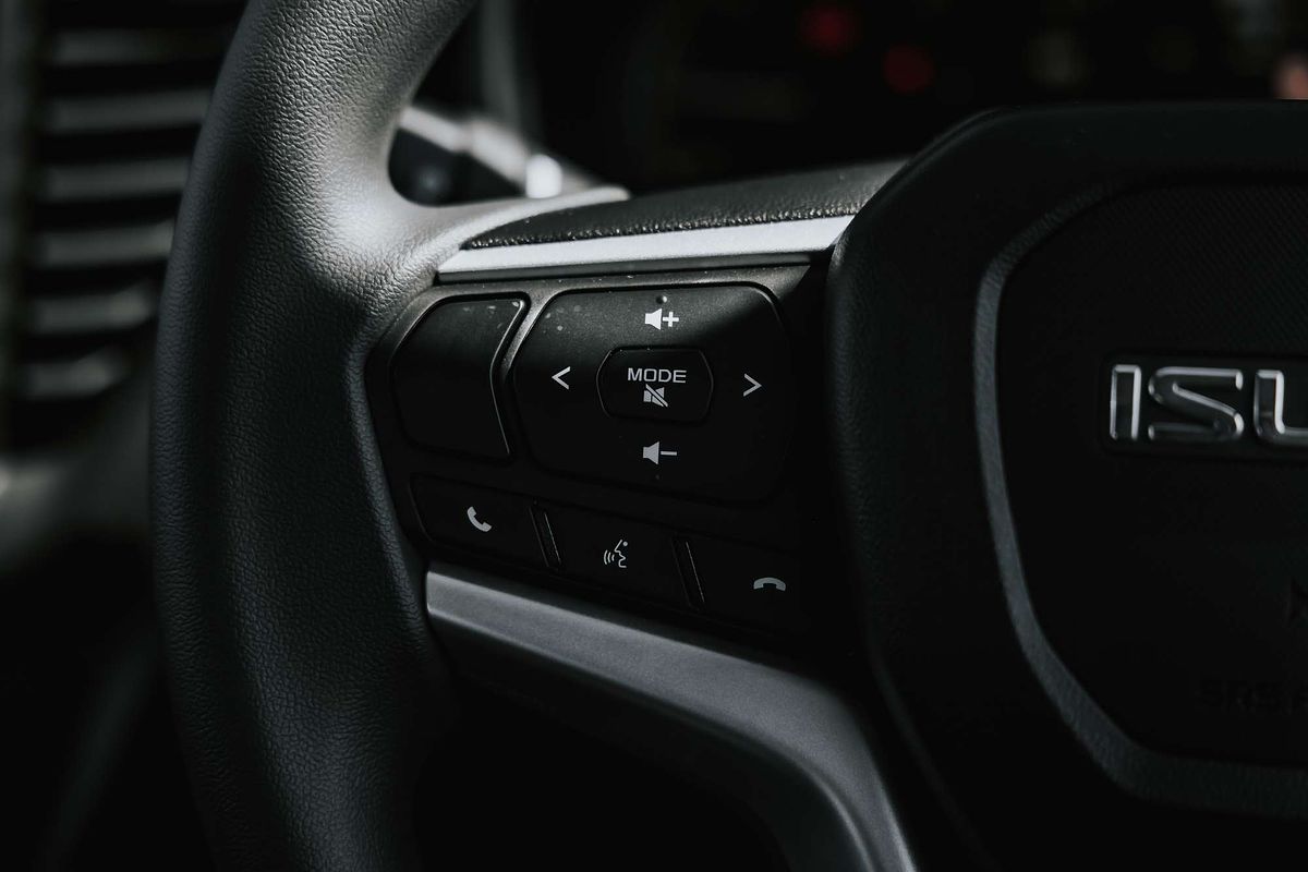 2025 Isuzu D-MAX SX High Ride Rear Wheel Drive