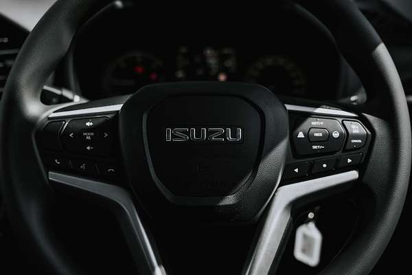 2025 Isuzu D-MAX SX High Ride Rear Wheel Drive