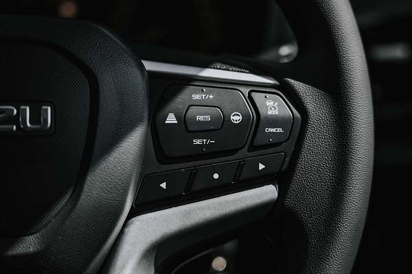 2025 Isuzu D-MAX SX High Ride Rear Wheel Drive