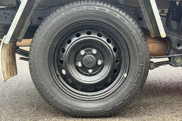 2018 Toyota Hilux Workmate TGN121R Rear Wheel Drive