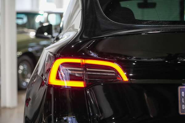 2023 Tesla Model Y Rear-Wheel Drive