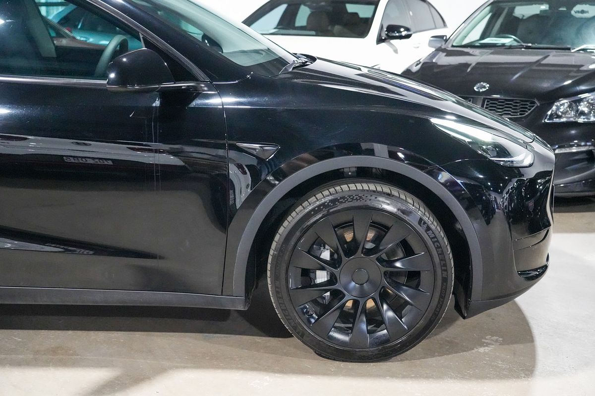 2023 Tesla Model Y Rear-Wheel Drive