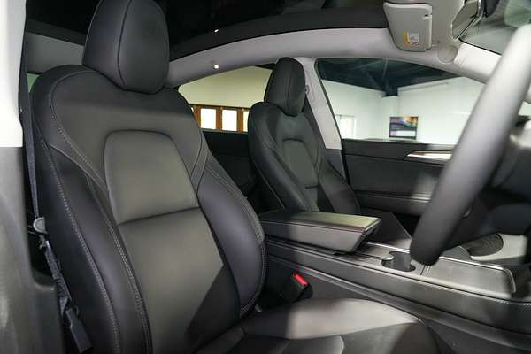 2023 Tesla Model Y Rear-Wheel Drive