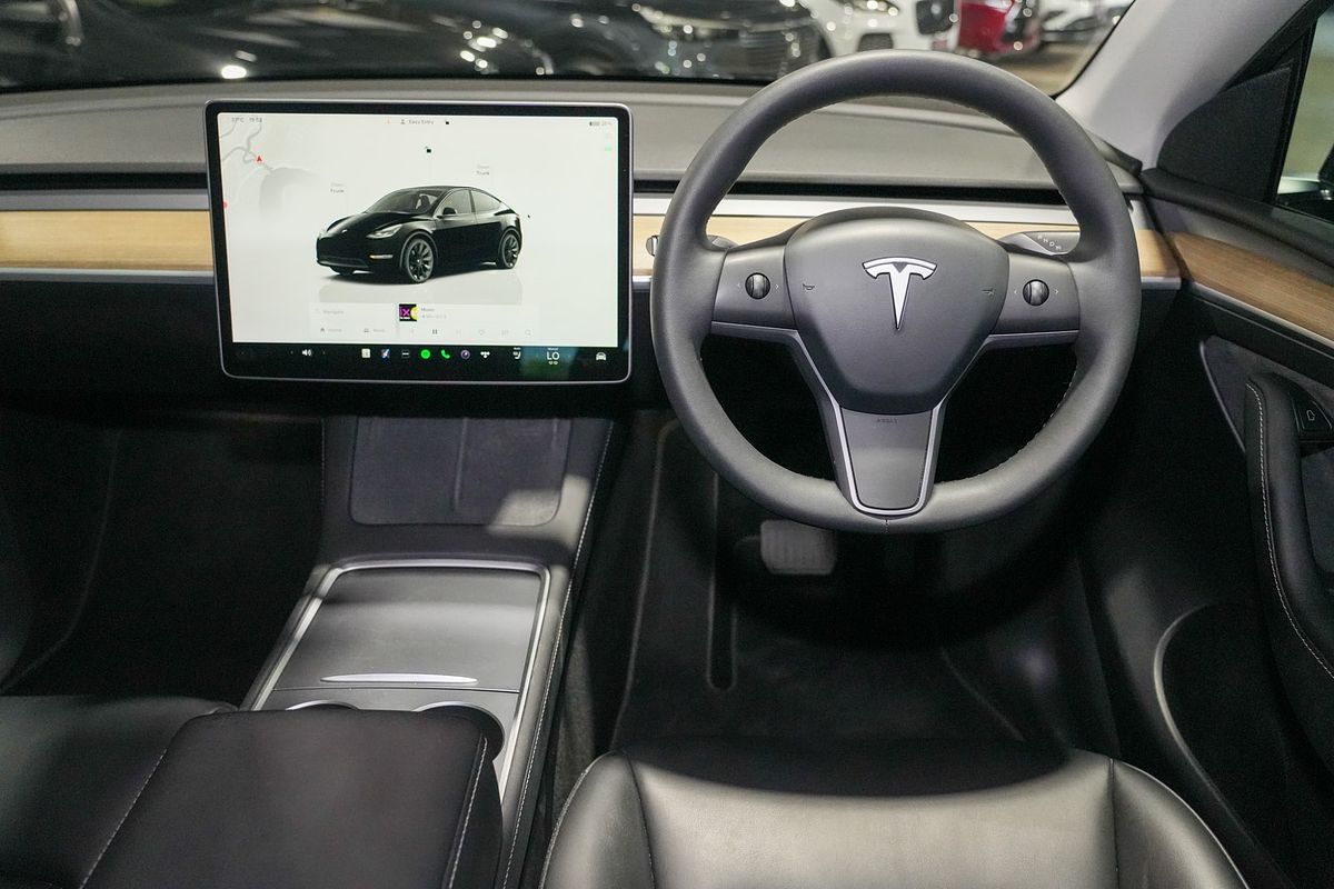 2023 Tesla Model Y Rear-Wheel Drive