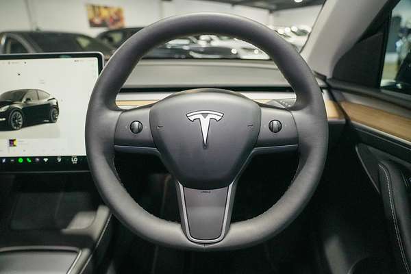 2023 Tesla Model Y Rear-Wheel Drive