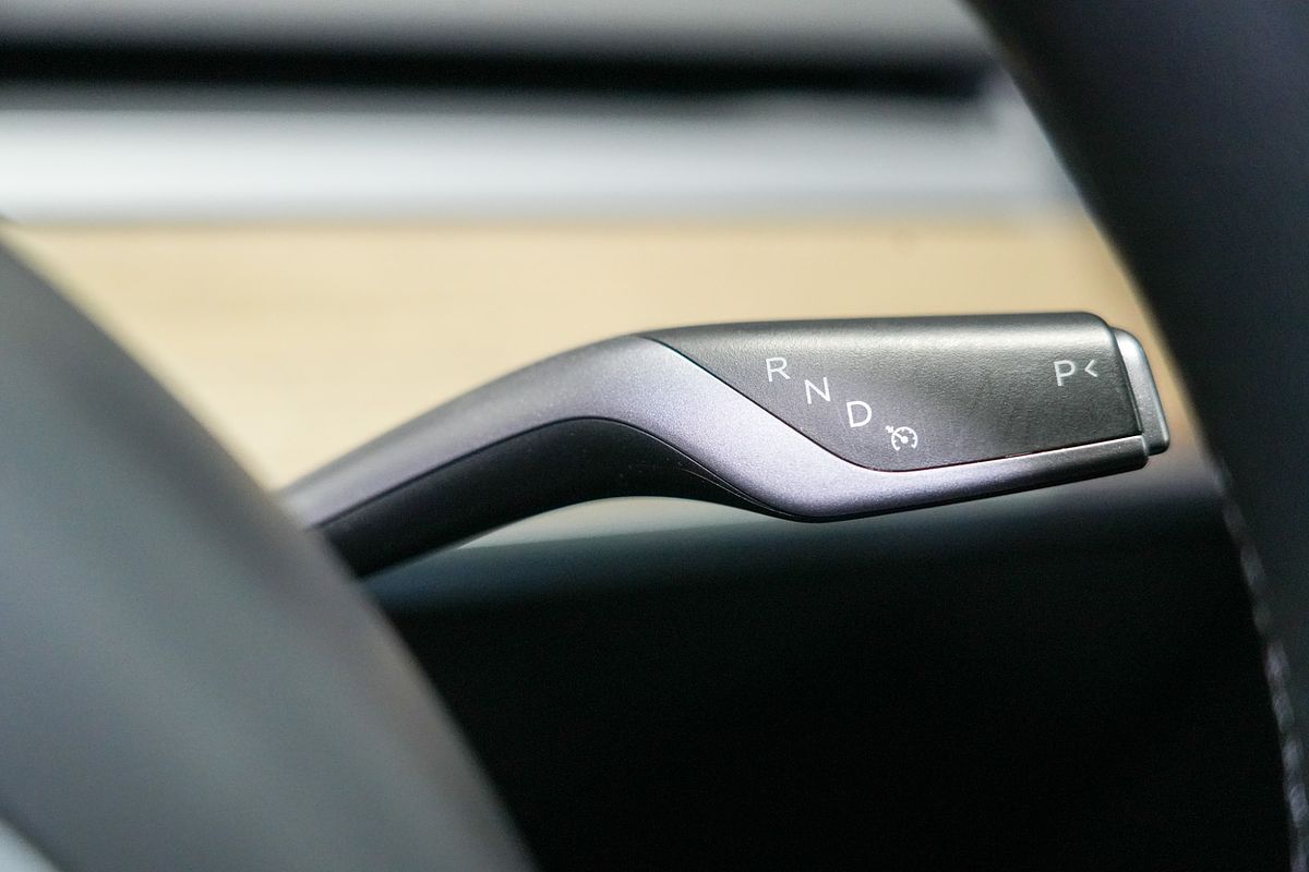 2023 Tesla Model Y Rear-Wheel Drive