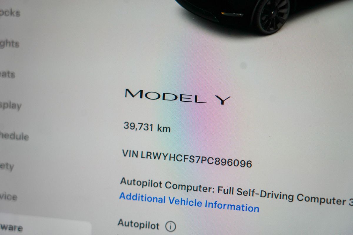 2023 Tesla Model Y Rear-Wheel Drive