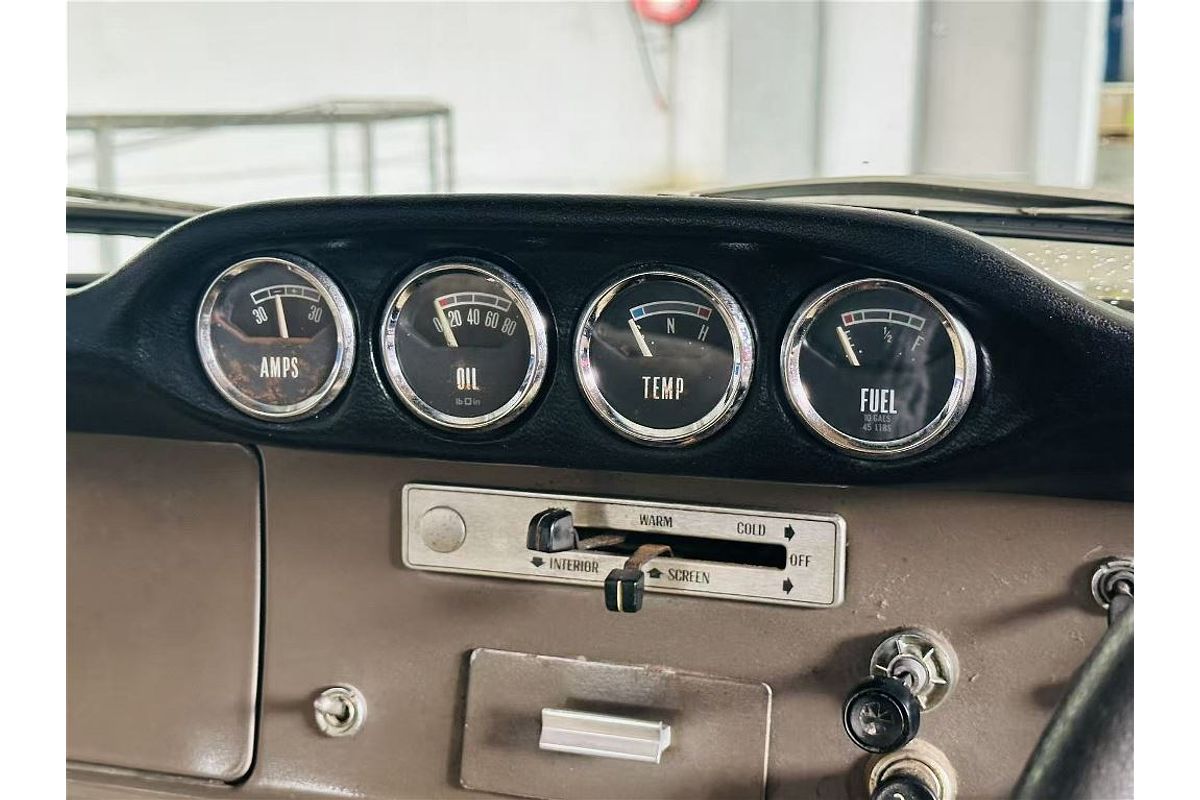 CORTINA MK11 440 MANUAL SEDAN