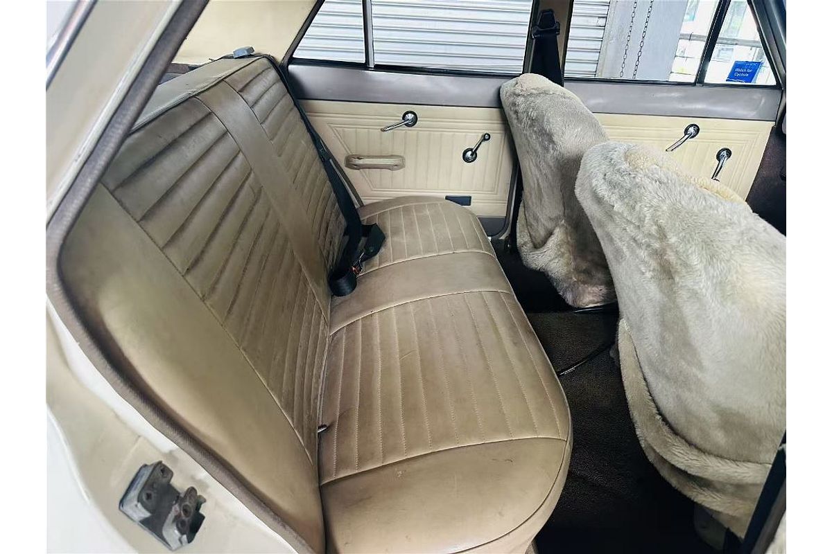 CORTINA MK11 440 MANUAL SEDAN