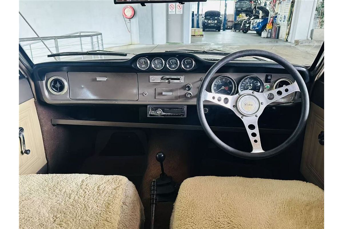 CORTINA MK11 440 MANUAL SEDAN
