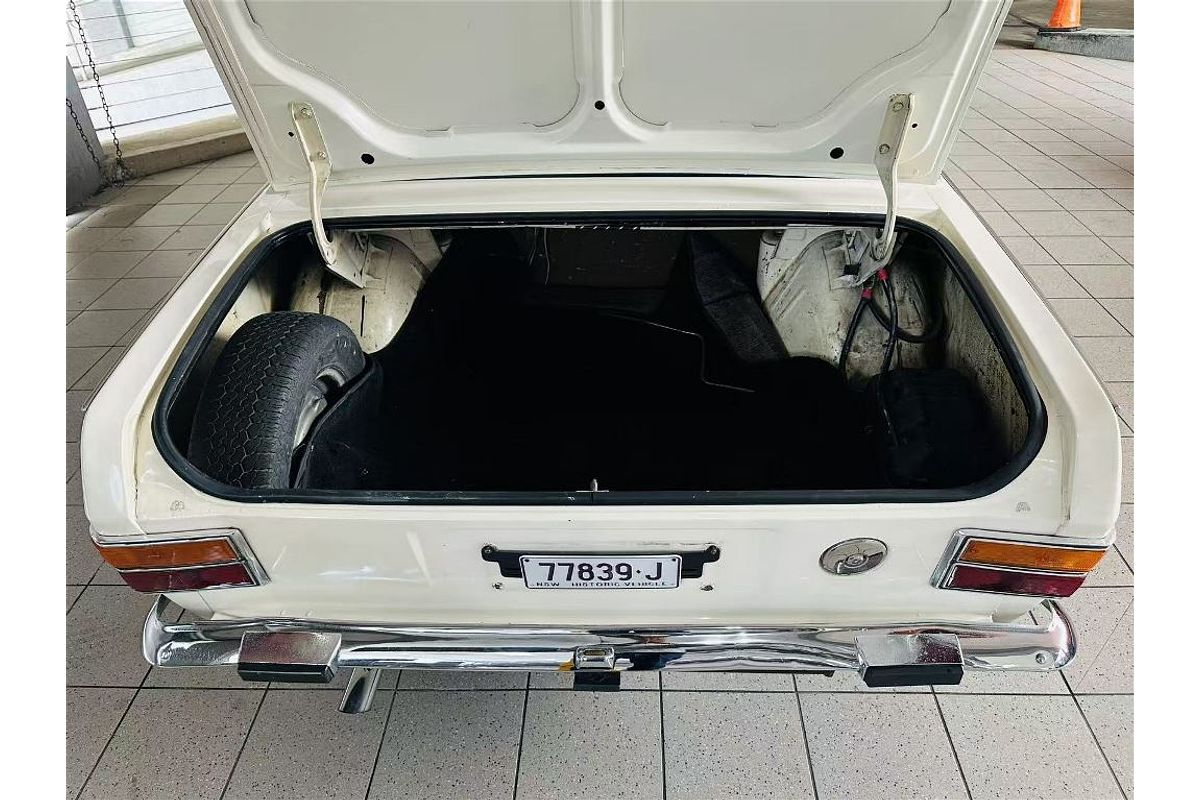 CORTINA MK11 440 MANUAL SEDAN