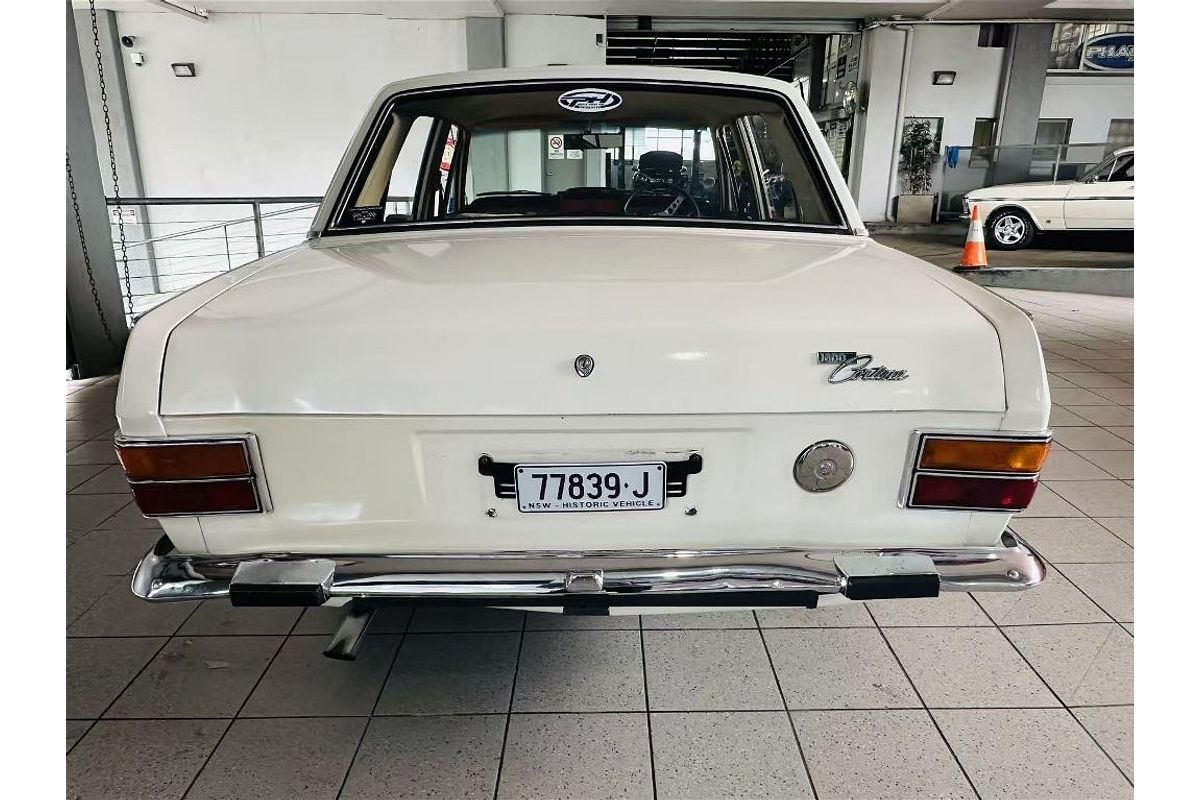 CORTINA MK11 440 MANUAL SEDAN