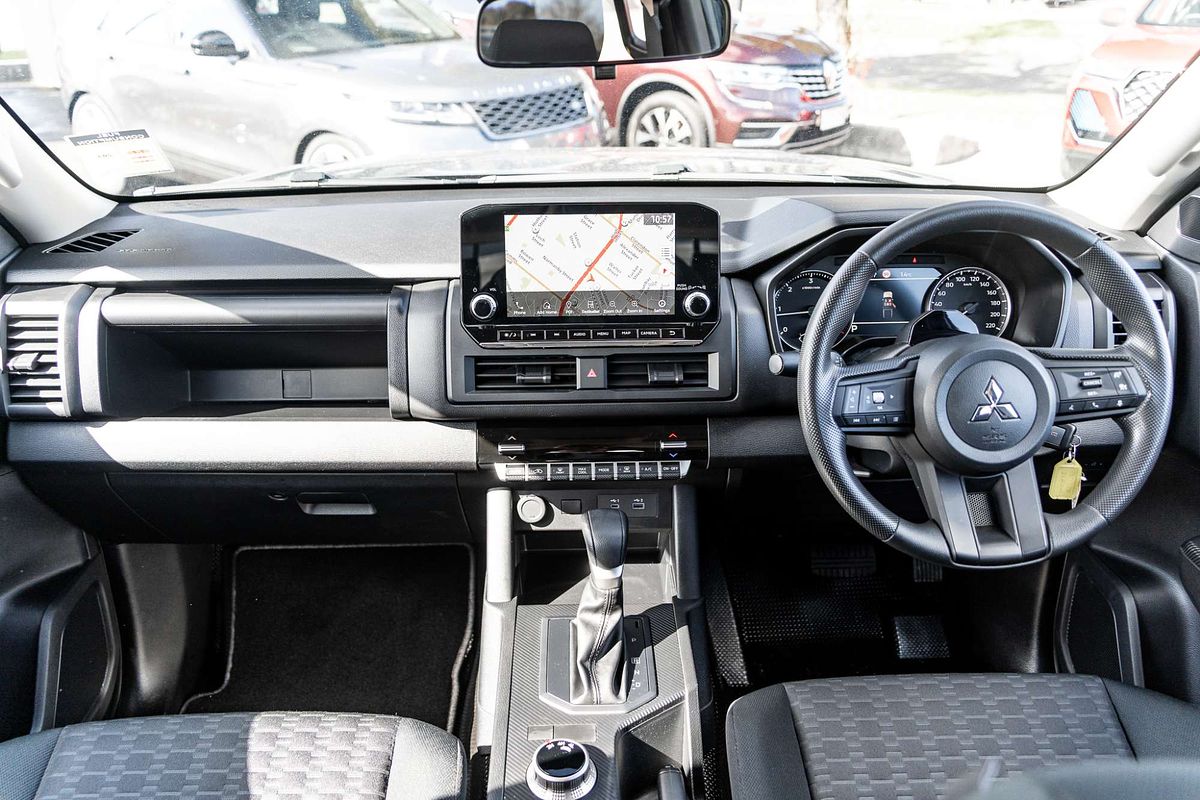 2024 Mitsubishi Triton GLX MV 4X4