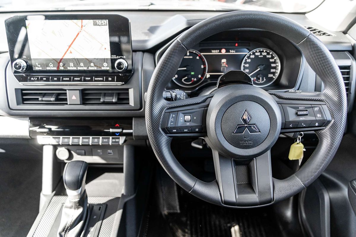 2024 Mitsubishi Triton GLX MV 4X4