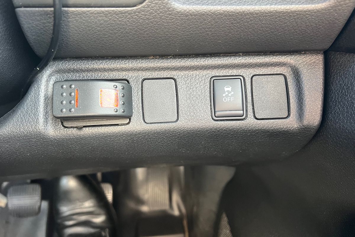 2018 Nissan Navara RX D23 Series 3 Rear Wheel Drive