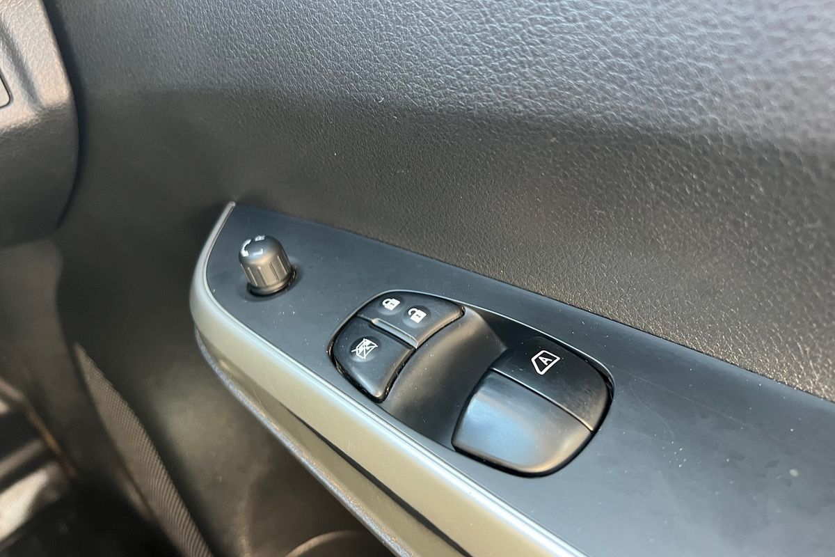 2018 Nissan Navara RX D23 Series 3 Rear Wheel Drive