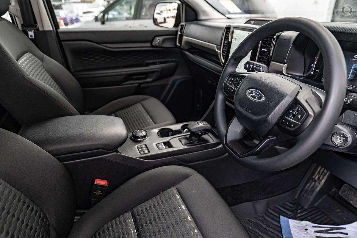 2024 Ford Everest Ambiente 2.0L