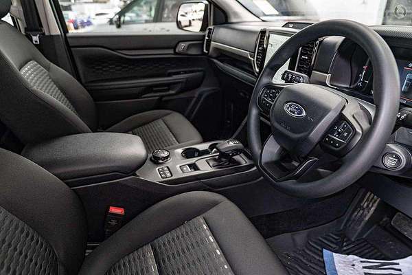 2024 Ford Everest Ambiente 2.0L