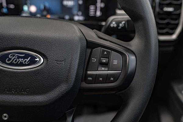 2024 Ford Everest Ambiente 2.0L
