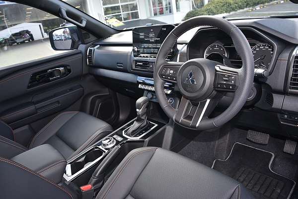 2025 Mitsubishi Triton GSR MV 4X4