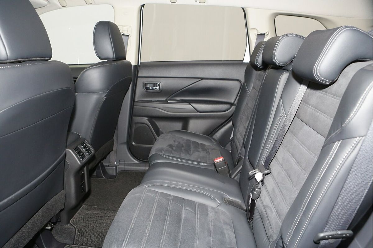 2021 Mitsubishi Outlander LS ZL