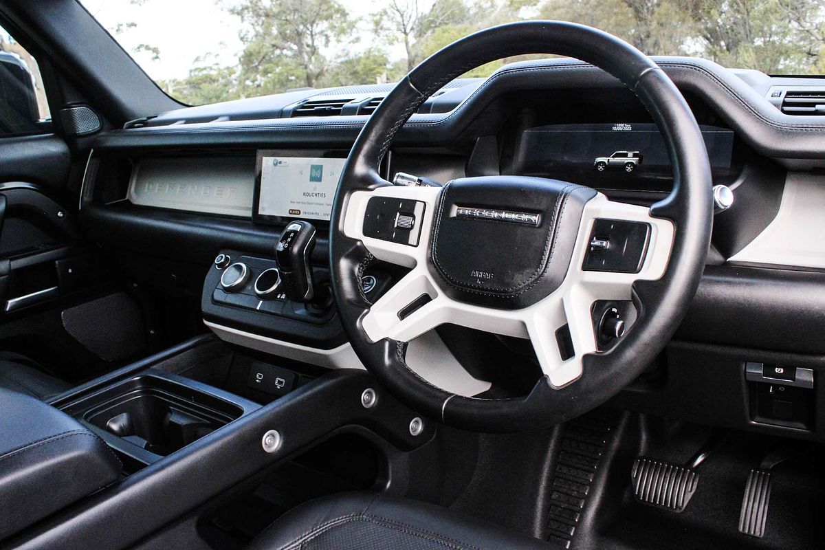 2022 Land Rover Defender 90 D250 S L663